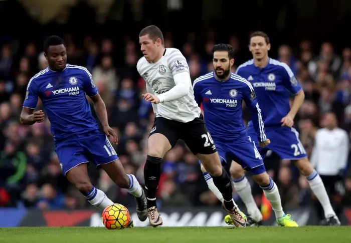 Framed Print : Escape at Stamford Bridge: Ross Barkley Slips Past Mikel and Fabregas