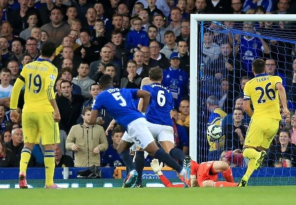 Eto'o Strikes Again: Everton's Triumph over Chelsea with a Hat-trick in Premier League