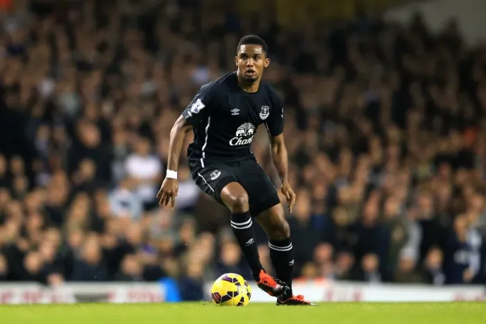 Framed Print : Eto'o at White Hart Lane: Tottenham Hotspur vs Everton, Premier League Showdown Framed Print : Eto'o at White Hart Lane: Tottenham Hotspur vs Everton, Premier League Showdown