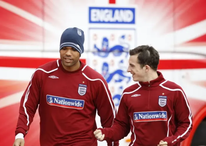 Framed Print : Everton Duo: Lescott and Baines Train with England Squad (March 2009) Framed Print : Everton Duo: Lescott and Baines Train with England Squad (March 2009)