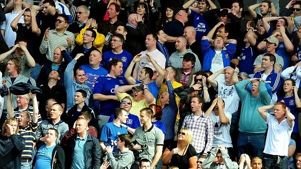 Everton Fans Unforgettable Battle: Wolverhampton Wanderers vs. Everton (April 9, 2011, Barclays Premier League)