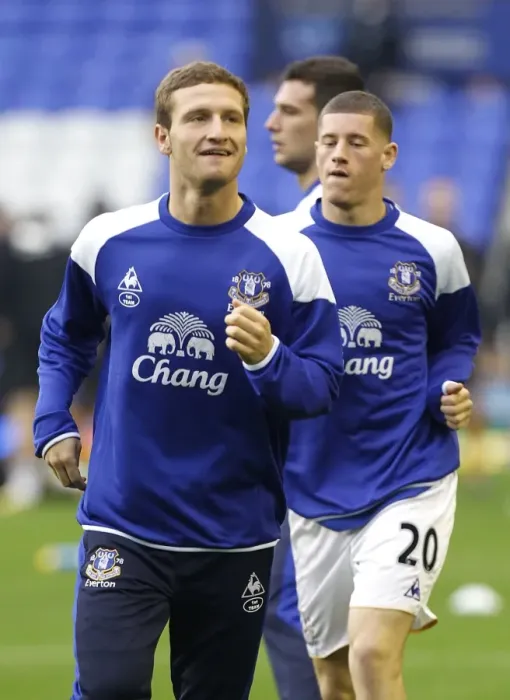 Framed Print : Everton FC: Mustafi and Barkley Leading Warm-Up Ahead of Wolves Clash (Nov 2011) Framed Print : Everton FC: Mustafi and Barkley Leading Warm-Up Ahead of Wolves Clash (Nov 2011)