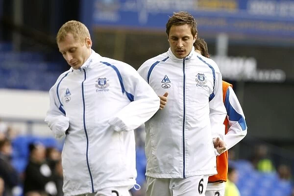 Everton FC: Phil Jagielka and Team Warm-Up at Goodison Park Before Everton vs Fulham (BPL, 19 March 2011)