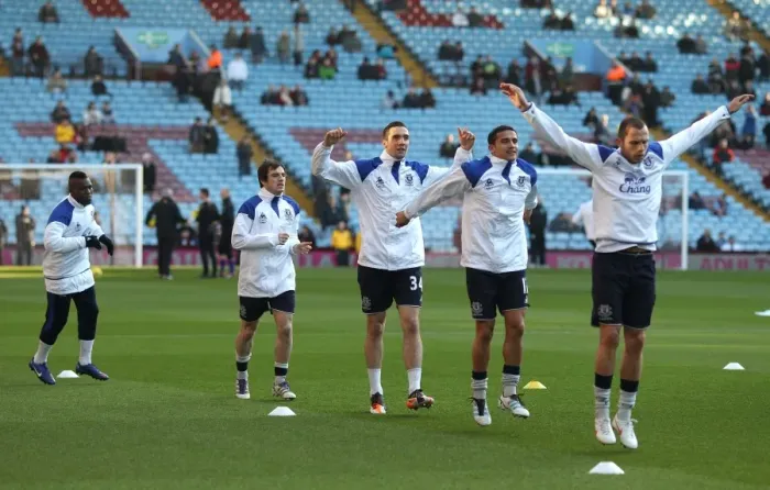Framed Print : Everton FC Players Gear Up for Aston Villa Showdown: Drenthe, Baines, Duffy, Cahill, Heitinga Framed Print : Everton FC Players Gear Up for Aston Villa Showdown: Drenthe, Baines, Duffy, Cahill, Heitinga