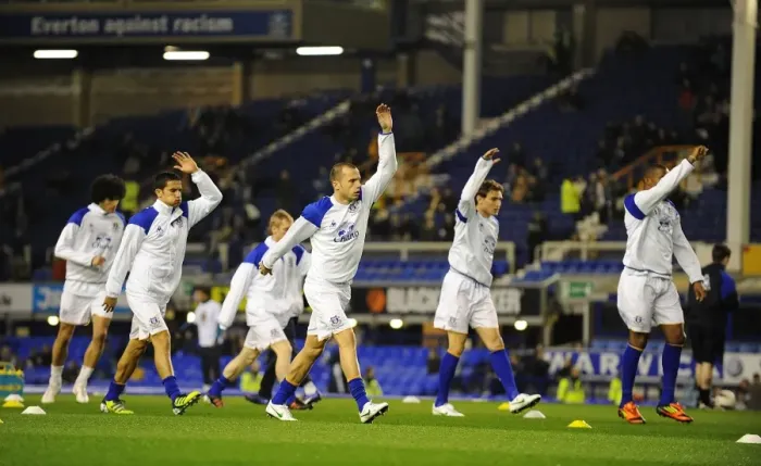 Framed Print : Everton FC: Pre-Match Warm-Up at Goodison Park Before Taking on Arsenal (Barclays Premier League, 21 March 2012) Framed Print : Everton FC: Pre-Match Warm-Up at Goodison Park Before Taking on Arsenal (Barclays Premier League, 21 March 2012)