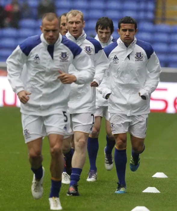 Framed Print : Everton FC: Pre-Match Warm-Up at Reebok Stadium vs. Bolton Wanderers (November 26, 2011, Barclays Premier League) Framed Print : Everton FC: Pre-Match Warm-Up at Reebok Stadium vs. Bolton Wanderers (November 26, 2011, Barclays Premier League)