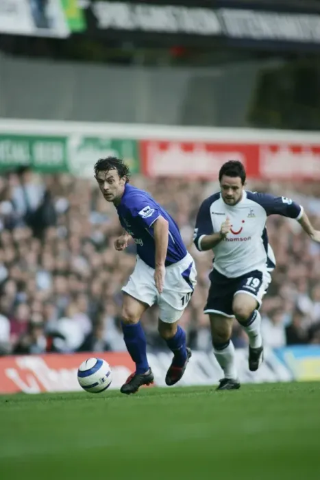 Framed Print : Everton FC: Simon Davies vs. Andy Reid - A Football Rivalry Framed Print : Everton FC: Simon Davies vs. Andy Reid - A Football Rivalry