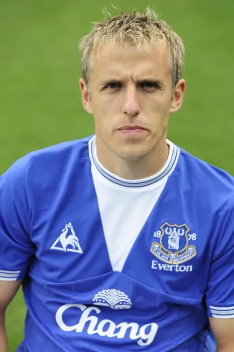 Framed Print : Everton FC Team 2009-10: Phil Neville's Leadership Framed Print : Everton FC Team 2009-10: Phil Neville's Leadership