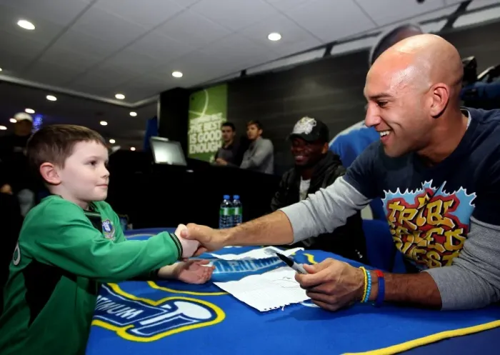 Framed Print : Everton FC: Tim Howard and Louis Saha Meet and Greet - Autograph Signing Session at Goodison Park Framed Print : Everton FC: Tim Howard and Louis Saha Meet and Greet - Autograph Signing Session at Goodison Park