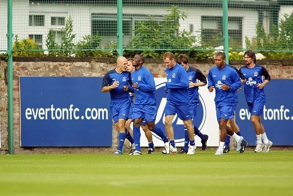 Everton FC Training Session at Bellefield: Group Image (C) Mooney Photo Limited