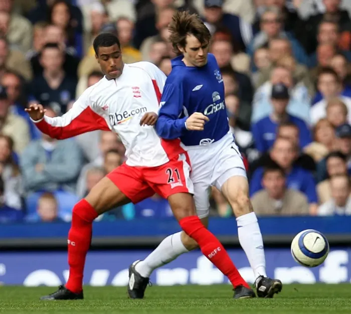 Framed Print : Everton Football Club: Kilbane and Gray in Action Framed Print : Everton Football Club: Kilbane and Gray in Action