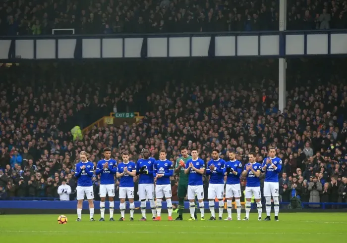Framed Print : Everton Honors Graham Taylor and Jim Greenwood with a Minutes Applause before Everton v Manchester City, Premier League Framed Print : Everton Honors Graham Taylor and Jim Greenwood with a Minutes Applause before Everton v Manchester City, Premier League