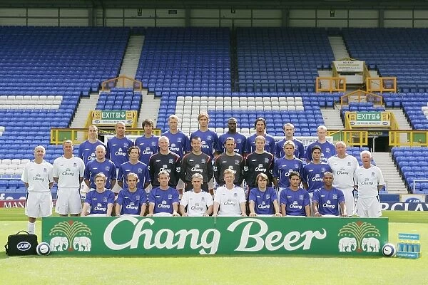 Everton Squad Photo. The Official Squad Photo for 2005 / 6