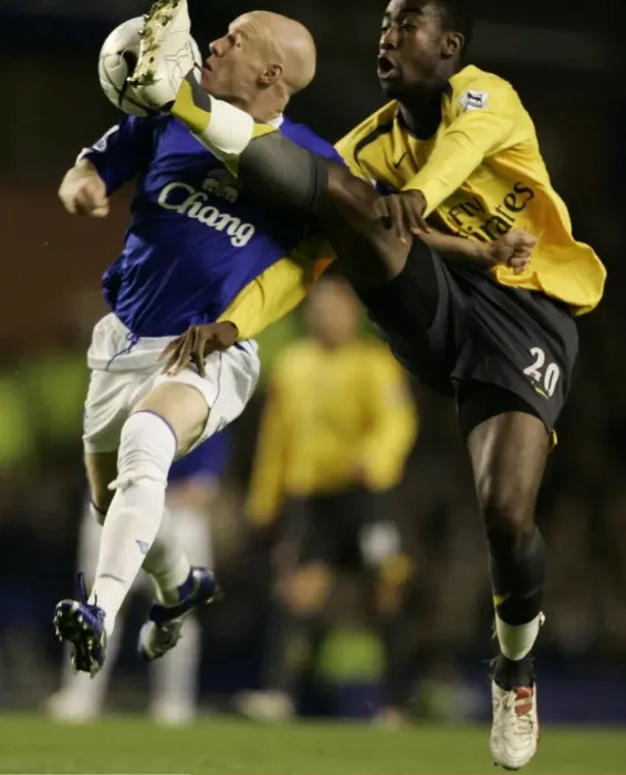 Framed Print : Everton v Arsenal Carling Cup Fourth Round Evertons Andy Johnson in action against Johan Djourou Framed Print : Everton v Arsenal Carling Cup Fourth Round Evertons Andy Johnson in action against Johan Djourou