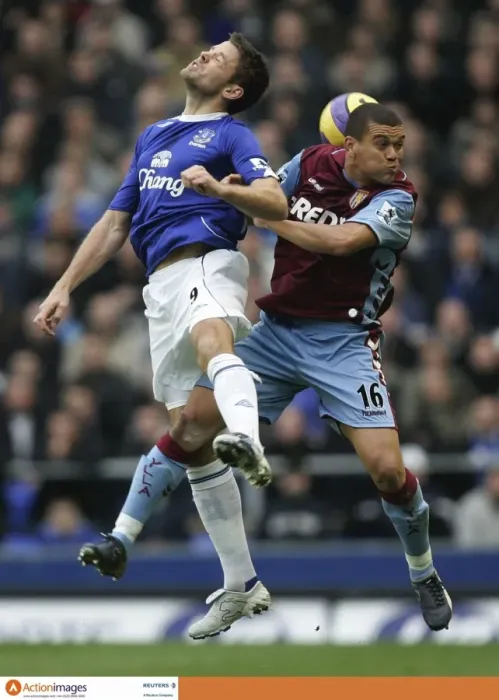 Framed Print : Everton v Aston Villa 11 / 11 / 06 Aston Villas Wilfred Bouma and Evertons James Beattie Framed Print : Everton v Aston Villa 11 / 11 / 06 Aston Villas Wilfred Bouma and Evertons James Beattie