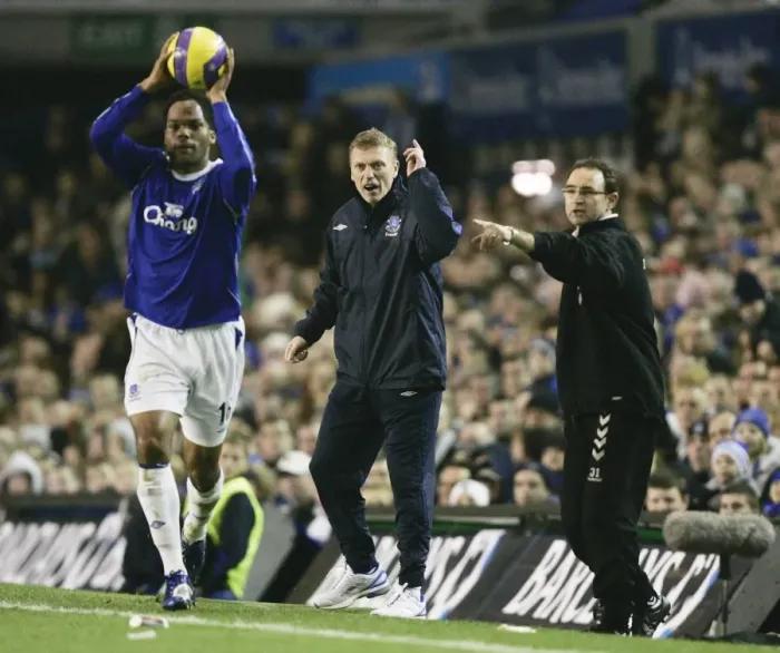 Framed Print : Everton v Aston Villa FA - Goodison Park Everton manager David Moyes and Aston Villa manager Martin O Neill shout instructions as Evertons Joleon Lescott prepares to take Framed Print : Everton v Aston Villa FA - Goodison Park Everton manager David Moyes and Aston Villa manager Martin O Neill shout instructions as Evertons Joleon Lescott prepares to take