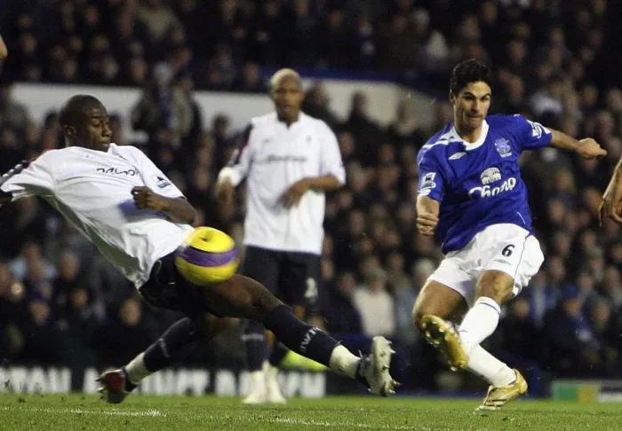 Framed Print : Everton v Bolton - Mikel Arteta scores his teams first goal Framed Print : Everton v Bolton - Mikel Arteta scores his teams first goal