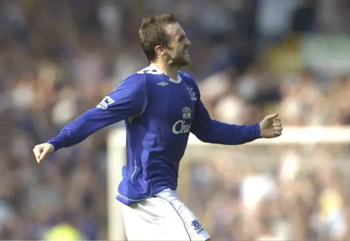 Framed Print : Everton v Charlton Athletic James McFadden celebrates his goal for 2-1 Framed Print : Everton v Charlton Athletic James McFadden celebrates his goal for 2-1