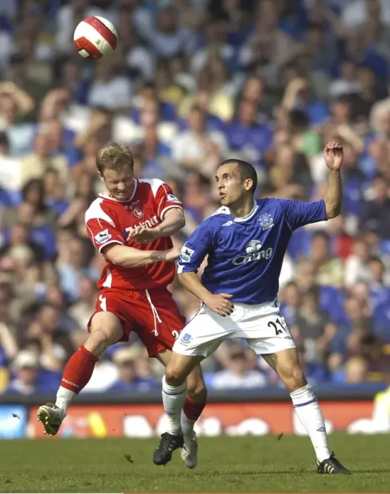Framed Print : Everton v Charlton Athletic Leon Osman and Charltons Ben Thatcher Framed Print : Everton v Charlton Athletic Leon Osman and Charltons Ben Thatcher