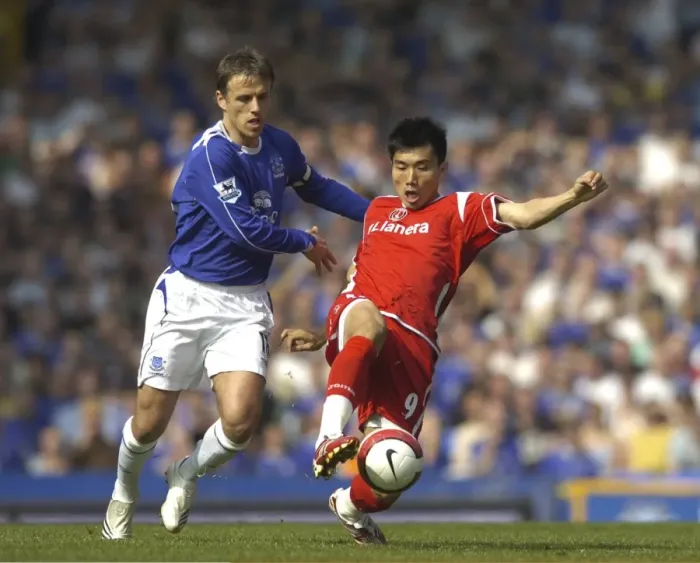 Framed Print : Everton v Charlton Athletic Phil Neville and Zheng Zhi Framed Print : Everton v Charlton Athletic Phil Neville and Zheng Zhi