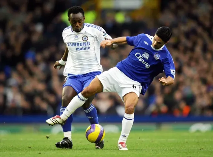 Framed Print : Everton v Chelsea Michael Essien in action against Evertons Mikel Arteta Framed Print : Everton v Chelsea Michael Essien in action against Evertons Mikel Arteta