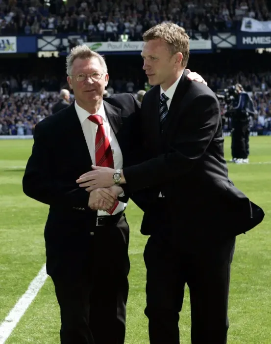 Framed Print : Everton v Manchester United Sir Alex Ferguson and David Moyes shake hands before the match Framed Print : Everton v Manchester United Sir Alex Ferguson and David Moyes shake hands before the match