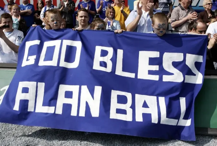 Framed Print : Everton v Manchester United Young Everton fans hold a banner to commemorate Alan Ball Framed Print : Everton v Manchester United Young Everton fans hold a banner to commemorate Alan Ball