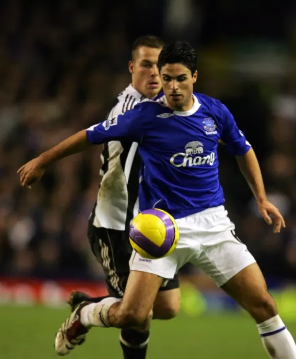 Framed Print : Everton v Newcastle United - Mikel Arteta and Scott Parker Framed Print : Everton v Newcastle United - Mikel Arteta and Scott Parker
