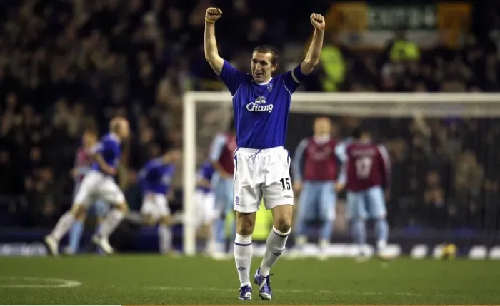 Framed Print : Everton v West Ham - Evertons Alan Stubbs celebrates after his team scored their first goal Framed Print : Everton v West Ham - Evertons Alan Stubbs celebrates after his team scored their first goal