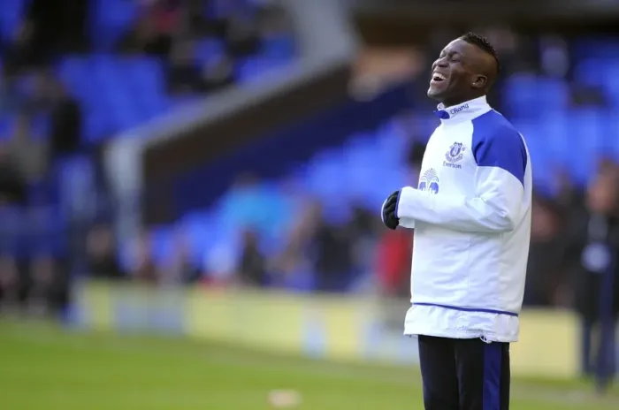 Framed Print : Everton vs Blackburn Rovers: Premier League Showdown at Goodison Park (2012) - Royston Drenthe's Thrilling Performance