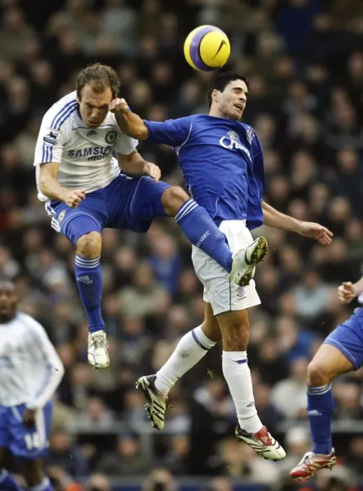 Framed Print : Everton vs. Chelsea Rivalry: Mikel Arteta vs. Arjen Robben (17 / 12 / 06) Framed Print : Everton vs. Chelsea Rivalry: Mikel Arteta vs. Arjen Robben (17 / 12 / 06)