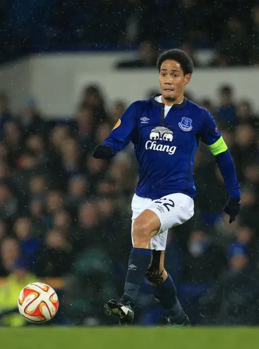 Framed Print : Everton vs FK Krasnodar: Europa League Showdown at Goodison Park - Steven Pienaar in Action Framed Print : Everton vs FK Krasnodar: Europa League Showdown at Goodison Park - Steven Pienaar in Action