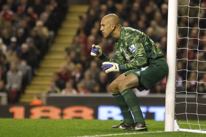 Framed Print : Everton vs. Liverpool: Tim Howard's Heroic Performance at Anfield (13 March 2012) Framed Print : Everton vs. Liverpool: Tim Howard's Heroic Performance at Anfield (13 March 2012)