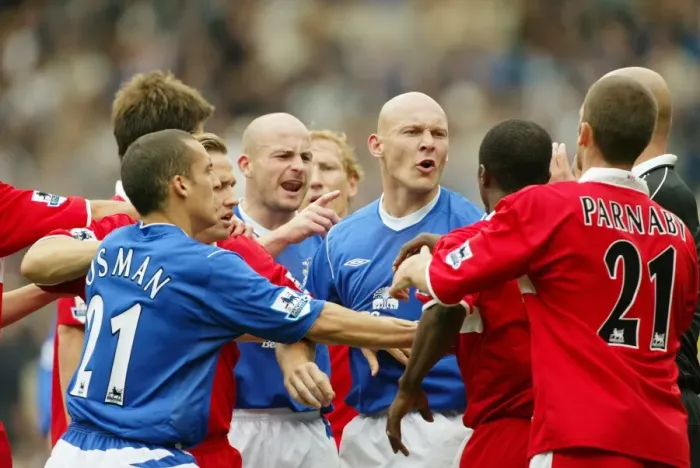 Framed Print : Everton vs Middlesbrough, September 4, 1999: Thomas Gravesen in Action at Goodison Park Framed Print : Everton vs Middlesbrough, September 4, 1999: Thomas Gravesen in Action at Goodison Park