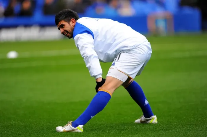 Framed Print : Everton vs. Tottenham Hotspur: Denis Stracqualursi at Goodison Park - Barclays Premier League (10 March 2012) Framed Print : Everton vs. Tottenham Hotspur: Denis Stracqualursi at Goodison Park - Barclays Premier League (10 March 2012)