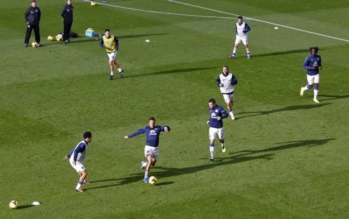 Framed Print : Everton vs. Tottenham Hotspur: Pre-Match Warm-Up at Goodison Park (Barclays Premier League: Everton 0 - Tottenham Hotspur 0, November 3, 2013)