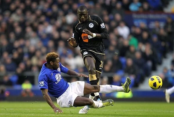 Everton vs Wigan Athletic: A Battle at Goodison Park - Louis Saha vs Mohamed Diame: Clash of the Midfield Titans