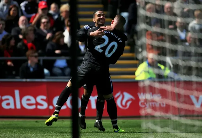 Framed Print : Everton's Aaron Lennon and Ross Barkley: A Dazzling Duo Celebrates First Goal Against Swansea City in the Premier League Framed Print : Everton's Aaron Lennon and Ross Barkley: A Dazzling Duo Celebrates First Goal Against Swansea City in the Premier League