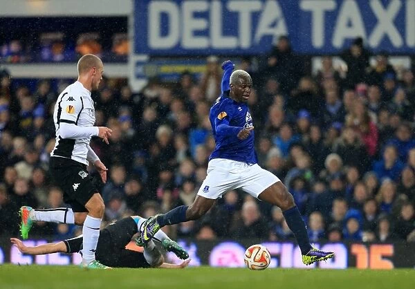 Everton's Arouna Kone in Full Throttle during UEFA Europa League Clash vs FK Krasnodar