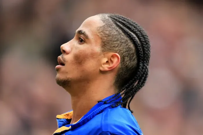 Framed Print : Everton's Battle at Old Trafford: Steven Pienaar Fights Manchester United in the Barclays Premier League (22 April 2012) Framed Print : Everton's Battle at Old Trafford: Steven Pienaar Fights Manchester United in the Barclays Premier League (22 April 2012)