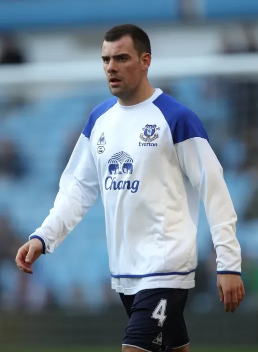Framed Print : Everton's Darron Gibson Goes Head-to-Head in Barclays Premier League Showdown at Villa Park (14 January 2012) Framed Print : Everton's Darron Gibson Goes Head-to-Head in Barclays Premier League Showdown at Villa Park (14 January 2012)
