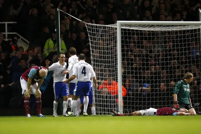 Framed Print : Everton's Double Delight: A Triumphant Moment at Upton Park (22-12-2012)