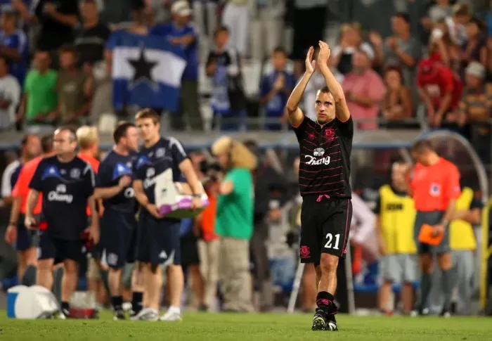 Framed Print : Everton's Europa League Glory: Leon Osman's Inspirational Leadership Secures Victory over Sigma Olomouc