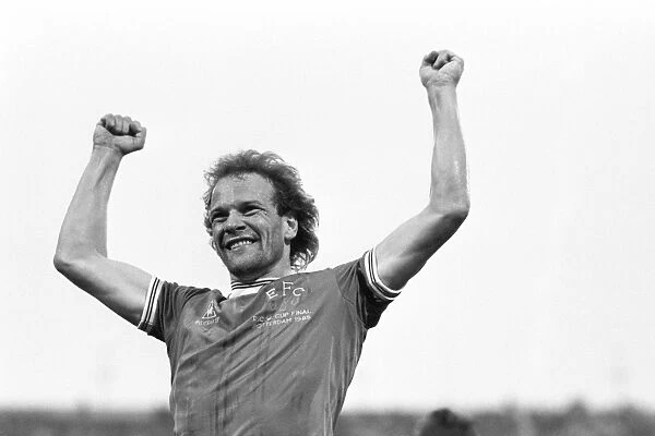 Everton's European Triumph: Gray's Goal in the 1985 Winners Cup Final vs Rapid Vienna