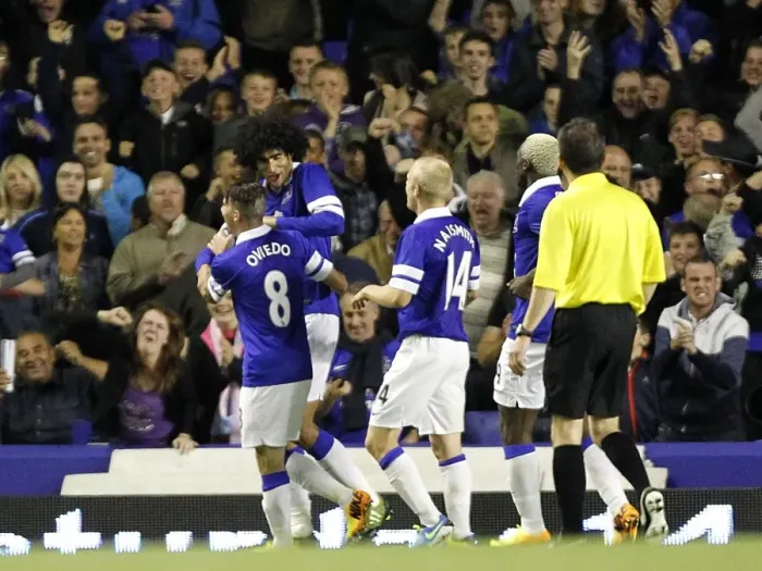 Framed Print : Everton's Fellaini Scores Second Goal, Team Celebrates Capital One Cup Victory over Stevenage (28-08-2013) Framed Print : Everton's Fellaini Scores Second Goal, Team Celebrates Capital One Cup Victory over Stevenage (28-08-2013)