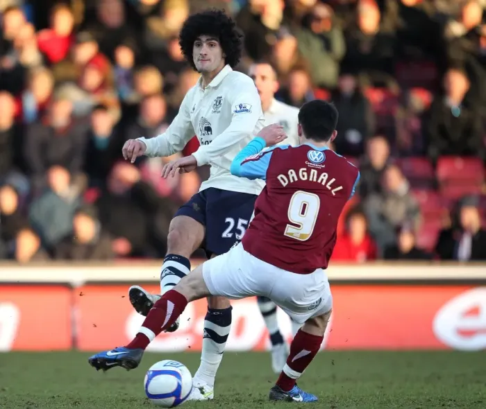 Framed Print : Everton's Fierce Battle: Marouane Fellaini vs. Chris Dagnall at Glanford Park, FA Cup Third Round Framed Print : Everton's Fierce Battle: Marouane Fellaini vs. Chris Dagnall at Glanford Park, FA Cup Third Round