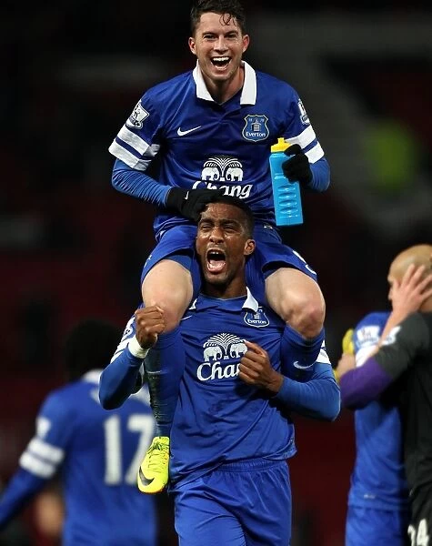Everton's Historic 1-0 Victory Over Manchester United: Bryan Oviedo and Sylvain Distin's Emotional Celebration (December 4, 2013, Old Trafford)