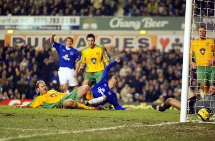 Framed Print : Everton's Historic 1-0 Victory Over Norwich (02-02-05) - Season 04-05 Framed Print : Everton's Historic 1-0 Victory Over Norwich (02-02-05) - Season 04-05
