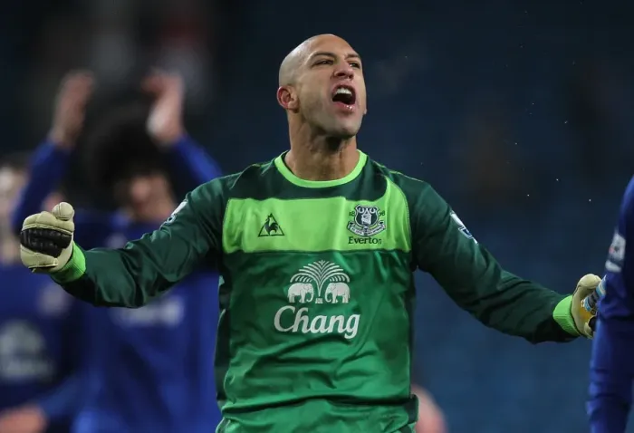 Framed Print : Everton's Historic Triumph: Tim Howard's Unforgettable Performance in Everton's Victory over Manchester City (December 20, 2010)