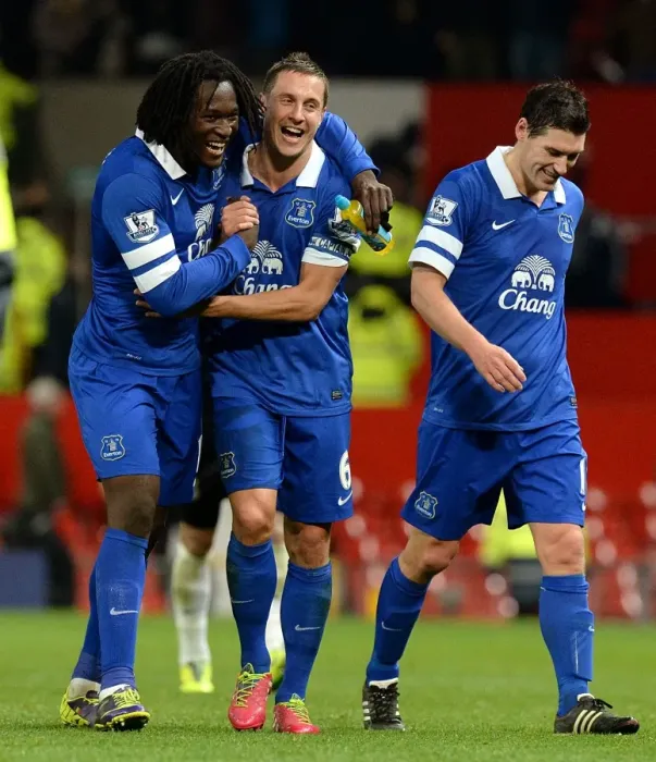 Framed Print : Everton's Historic Upset: Lukaku, Jagielka, and Barry Rejoice in 1-0 Victory over Manchester United at Old Trafford (December 4, 2013, Barclays Premier League)